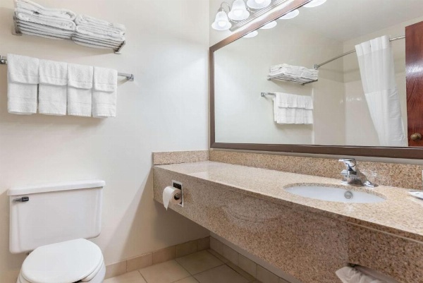Quality Inn image 19