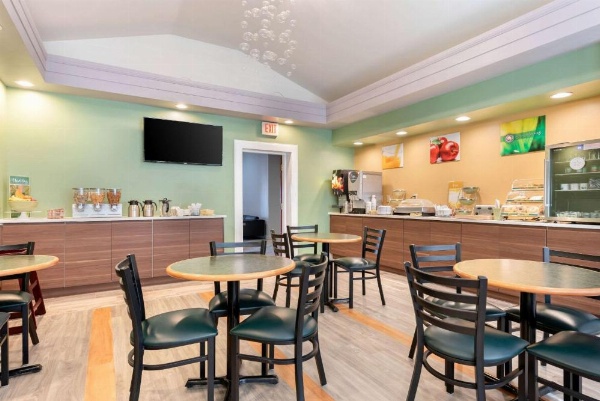 Quality Inn image 27