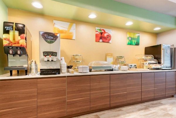Quality Inn image 28