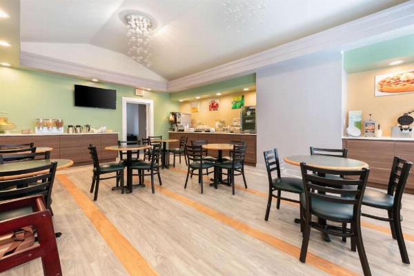 Quality Inn image 29