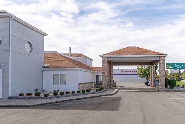 Quality Inn image 3